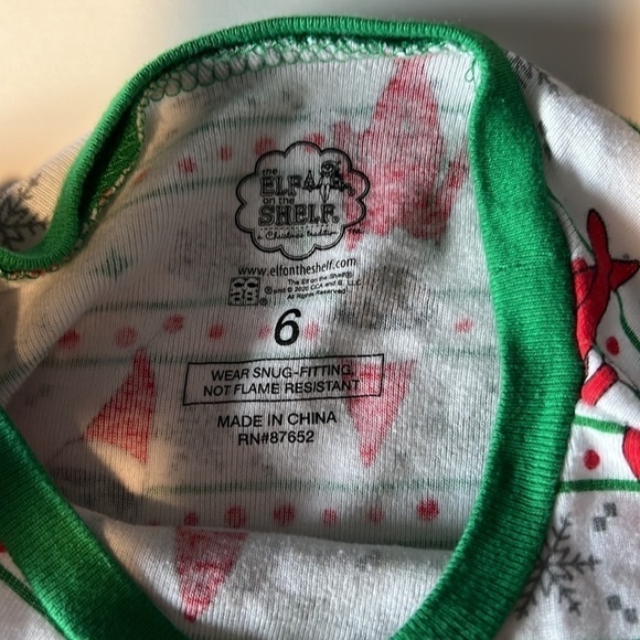 Elf on a Shelf set of two unisex kids pajamas size 6 - Picture 5 of 7